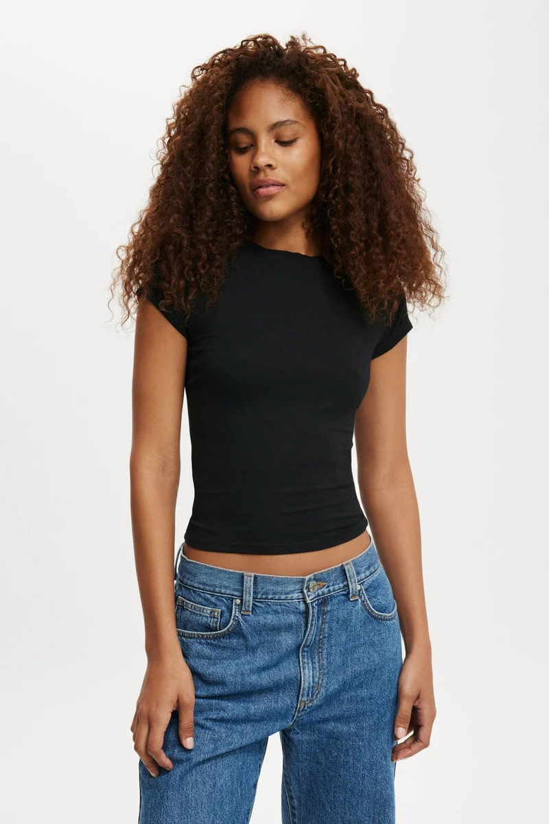 كوتون اون تي شيرت طاقم طوال اليوم